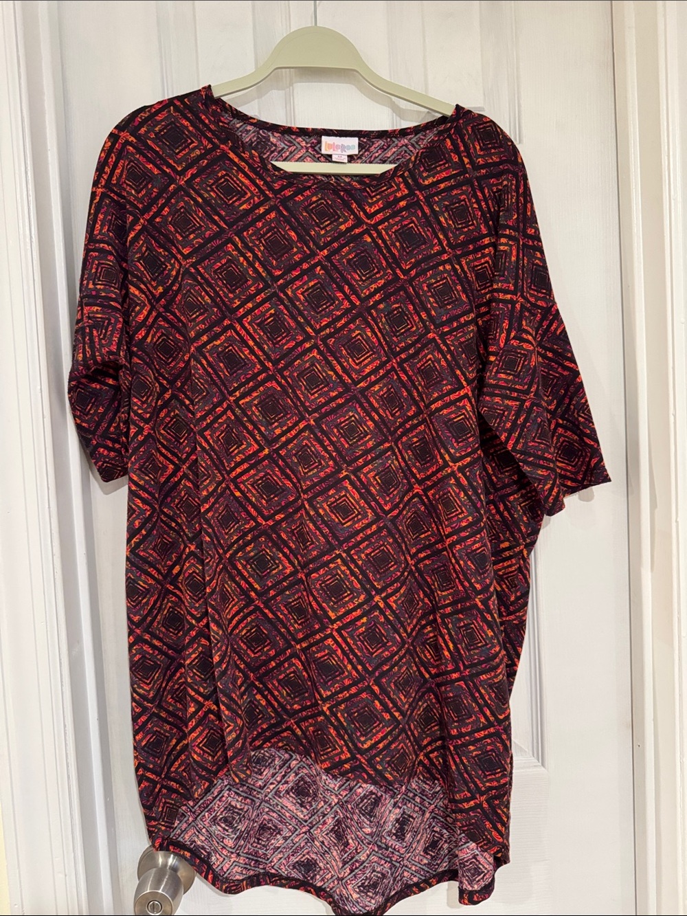 LuLaRoe Black and Red Geometric Tunic Top